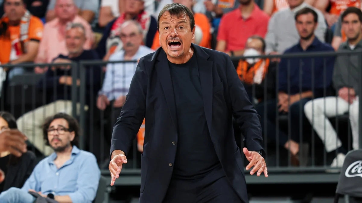 Άταμαν: «Στην κανονική διάρκεια το τελευταίο σουτ το πήρε ο Ναν, στο τέλος της αποφασίσαμε να δώσουμε την ευκαιρία στον Χέις-Ντέιβις»