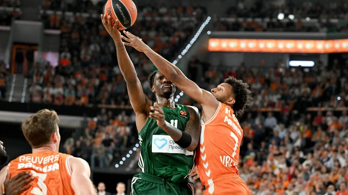 Βαλένθια - Παναθηναϊκός 105-107: Με τρομερό buzzer beater του Χέιζ Ντέιβις ο Παναθηναϊκός αγκάλιασε το Final Four