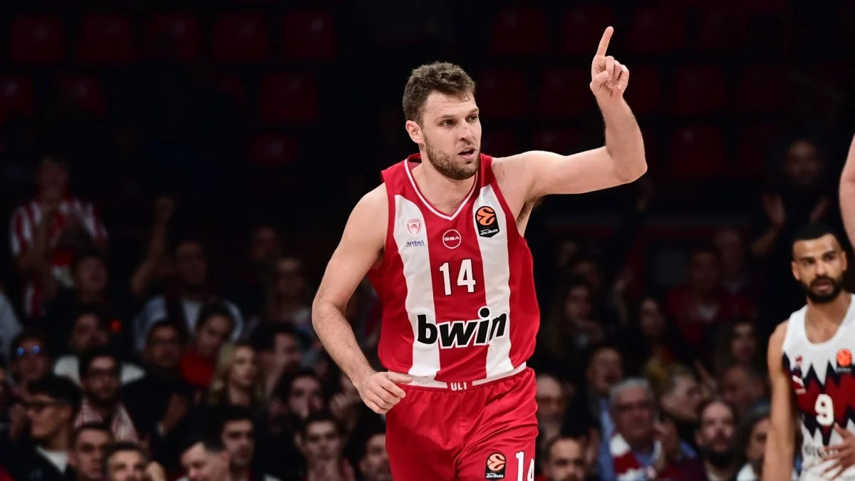 Βεζένκοβ: Αναδείχθηκε πρώτος σκόρερ της EuroLeague και κατέκτησε το Alphonso Ford Trophy